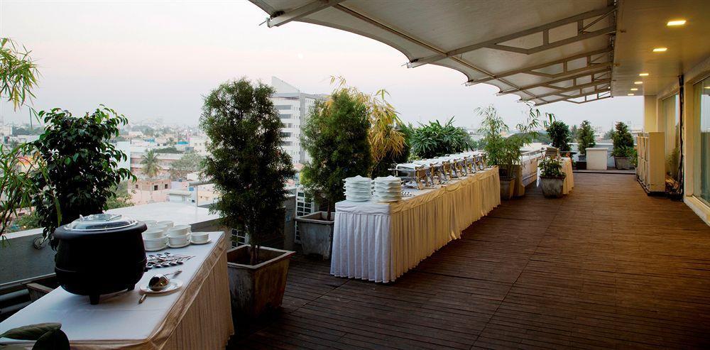 Springs Hotels And Spa Bangalore Luaran gambar