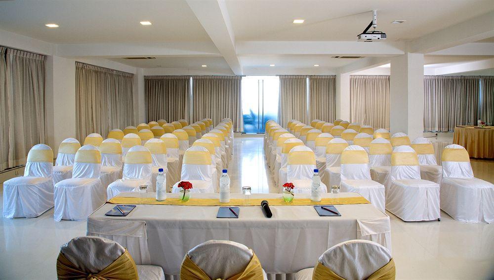 Springs Hotels And Spa Bangalore Luaran gambar
