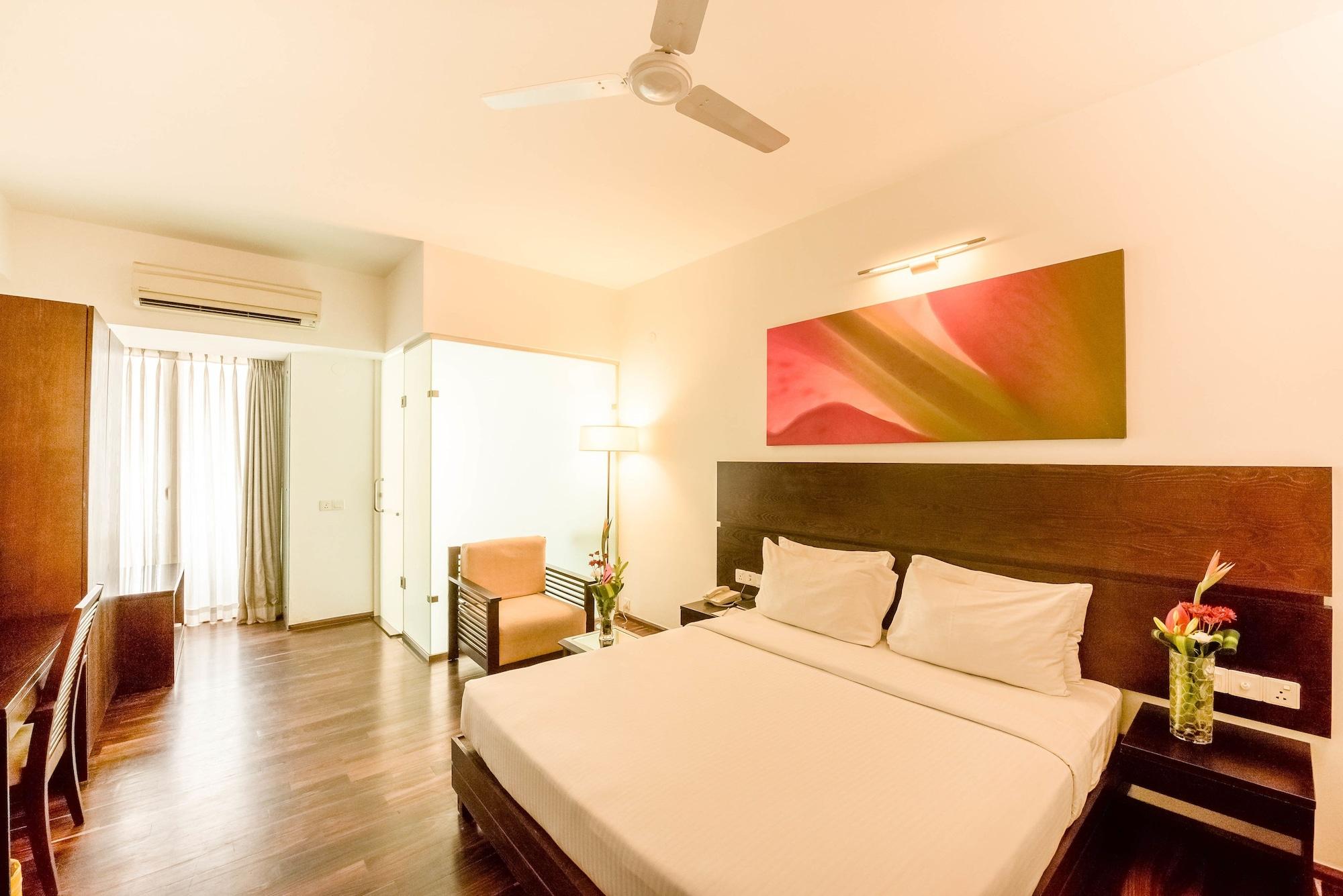 Springs Hotels And Spa Bangalore Luaran gambar