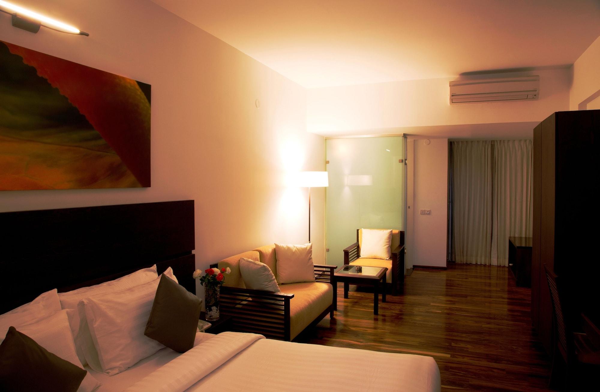 Springs Hotels And Spa Bangalore Luaran gambar