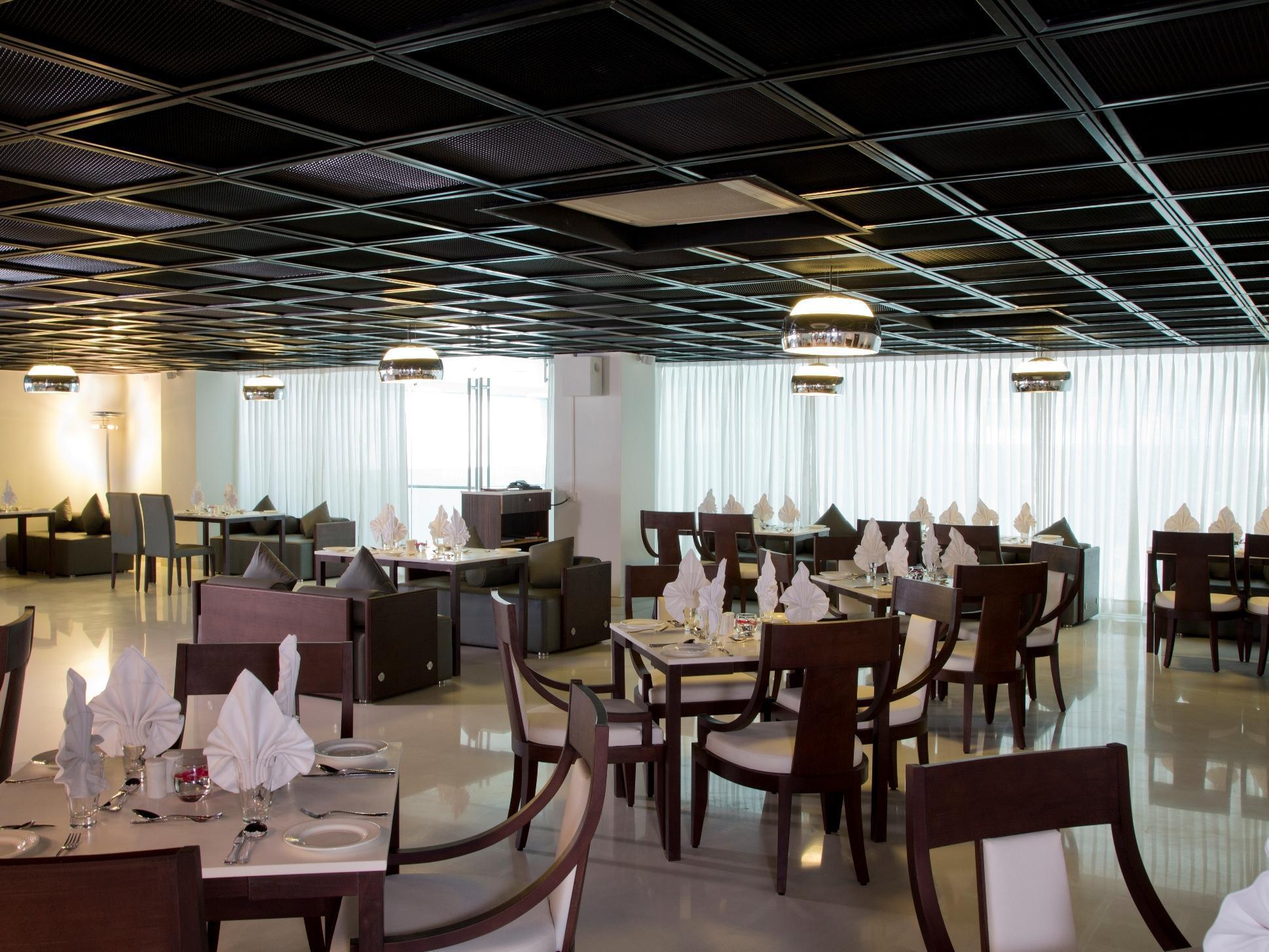 Springs Hotels And Spa Bangalore Luaran gambar
