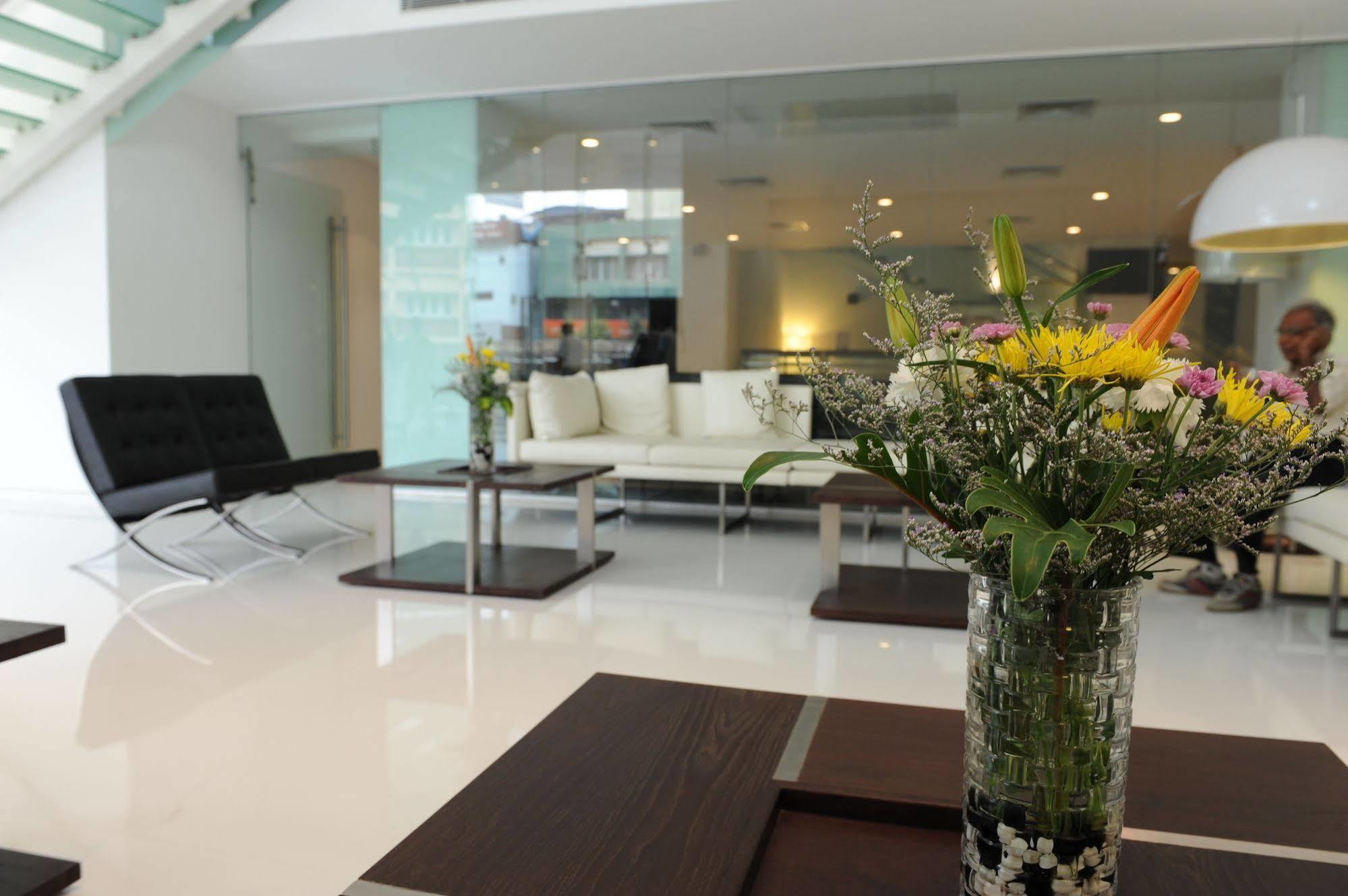 Springs Hotels And Spa Bangalore Luaran gambar